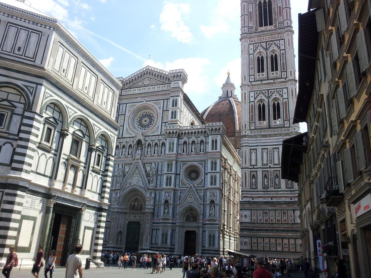 Enhet i Historisk sentrum på 60 kvm, med 1 soverom, 2 bad Firenze Eksteriør bilde